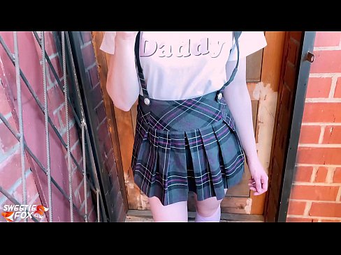 ❤️ Schoolgirl Mengisap penisnya dalam-dalam dan meniduri alih-alih kelas. ☑ Sialan pada kami ️❤