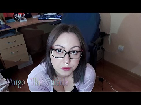 ❤️ Sexy Girl with Glasses Sucks Dildo Deeply on Camera ☑ Sialan pada kami ️❤